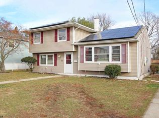 22 E Ridgewood Ave, Pleasantville, NJ 08232