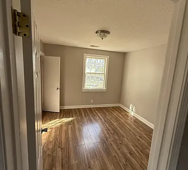 262 Perry Hill Rd — Photo 6