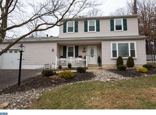 1037 Buchanan Dr, Langhorne, PA 19047