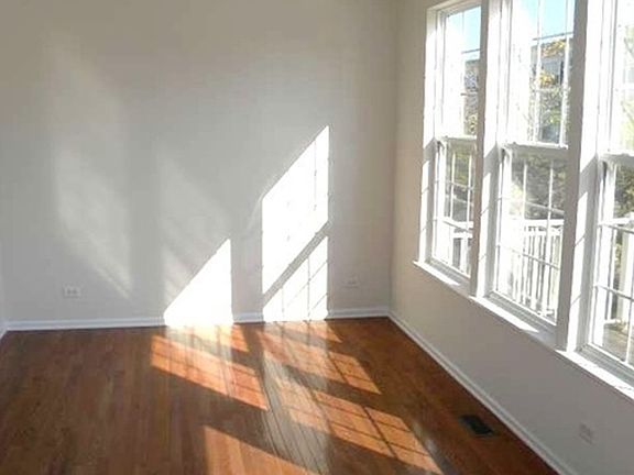5th image of 4196 Milford Ln