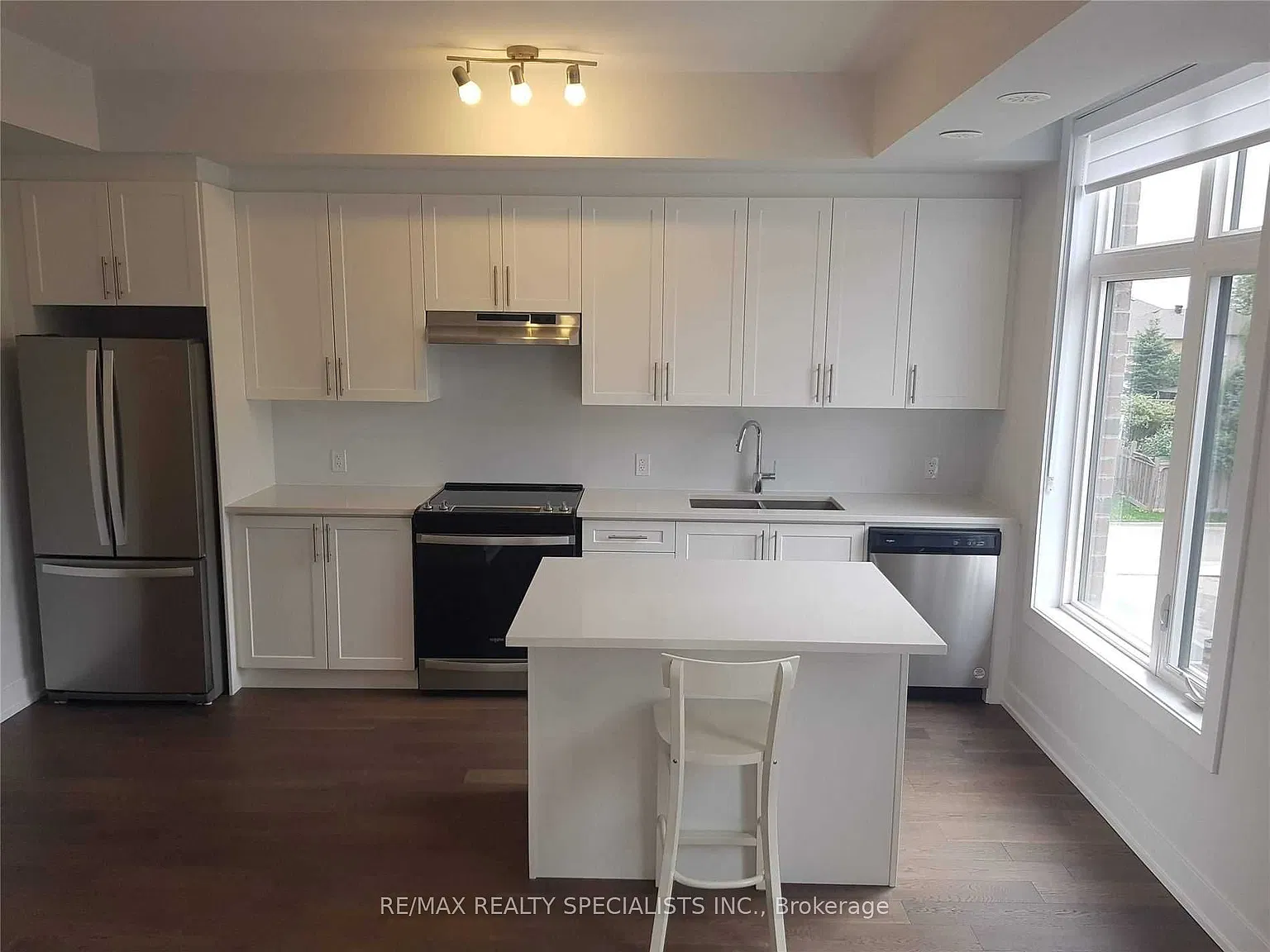 2 bed, $2,800 — Photo 3