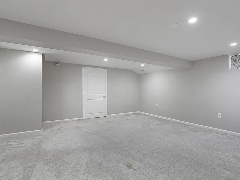 4392 Greensbury Dr — Photo 59