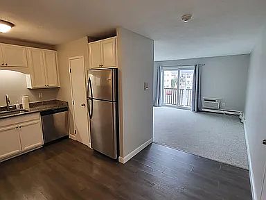 3rd image of 4 Chapel Hill Dr APT 10