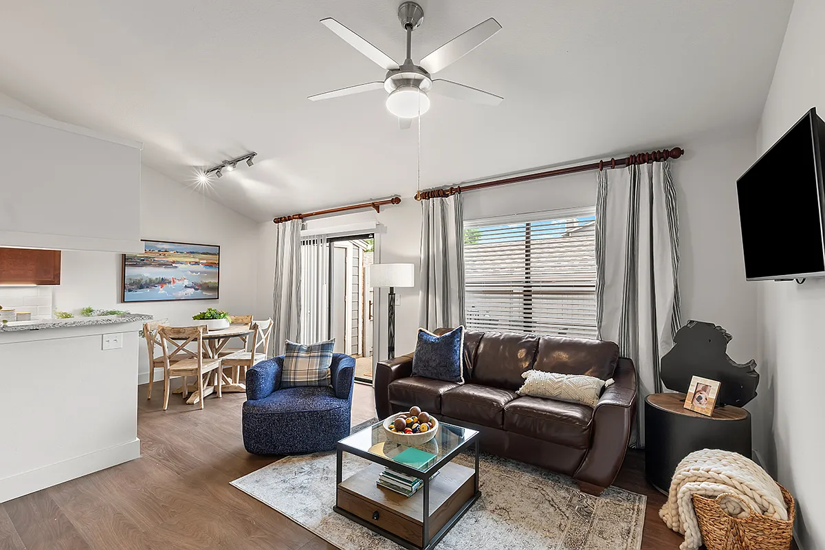 Rosemeade Townhomes — Photo 3
