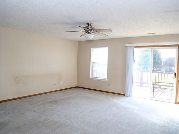 4th image of 8329 Country Creek Dr