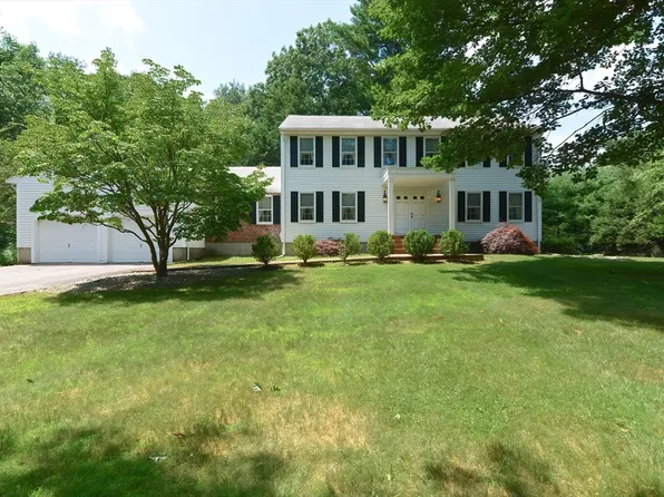 108 Bay Colony Dr, Westwood, MA 02090