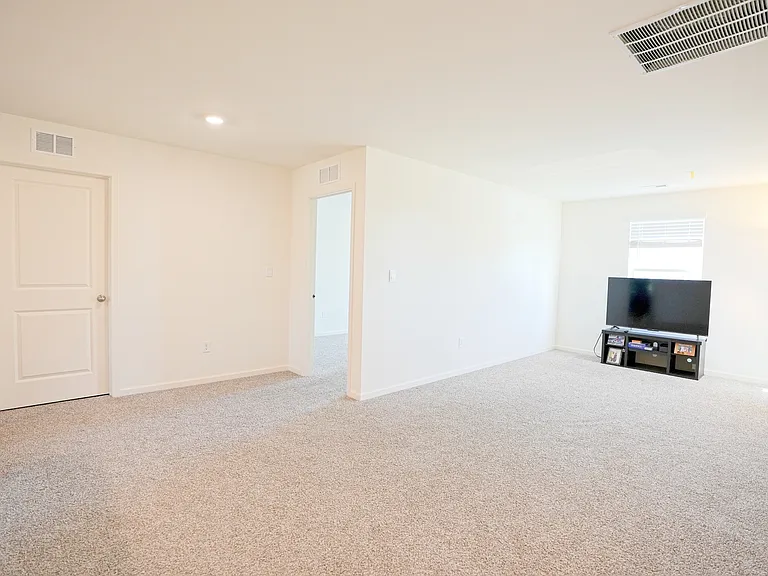 2733 Berrywood Ln — Photo 13
