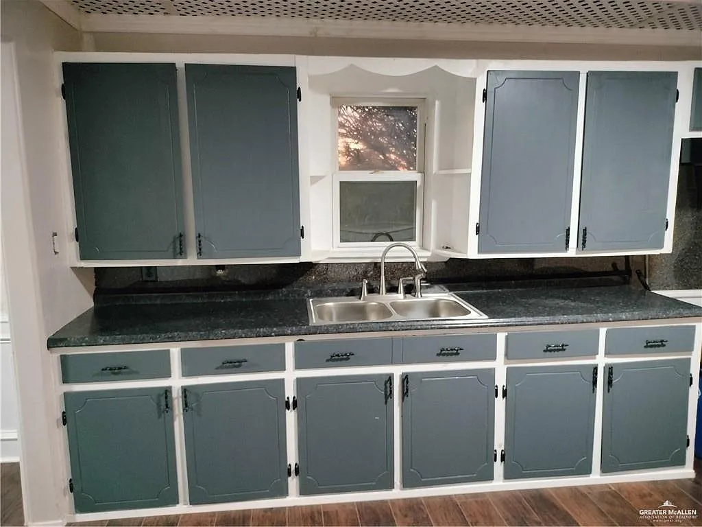 3 bed, 2.0 bath, 1152 sqft, $1,200 — Photo 4