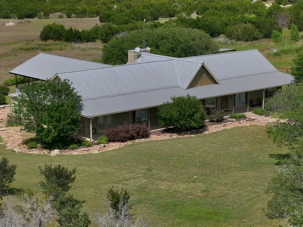 3227 S Fm 1174, Bertram, TX 78605