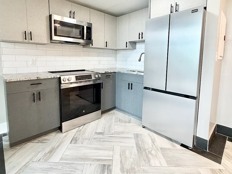 279 Chapel St #3L