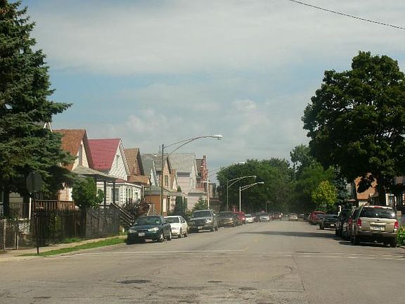 5th image of 10449 S Avenue L