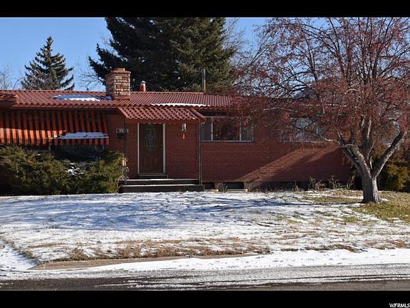 2nd image of 384 N 5th St