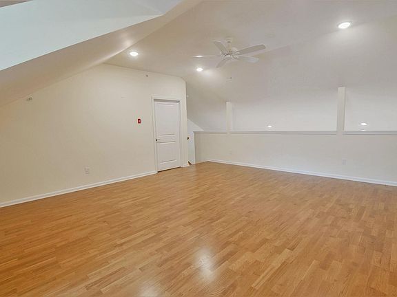 5th image of 260 Main St Unit 14