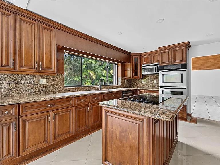 14251 SW 107th Ter — Photo 14