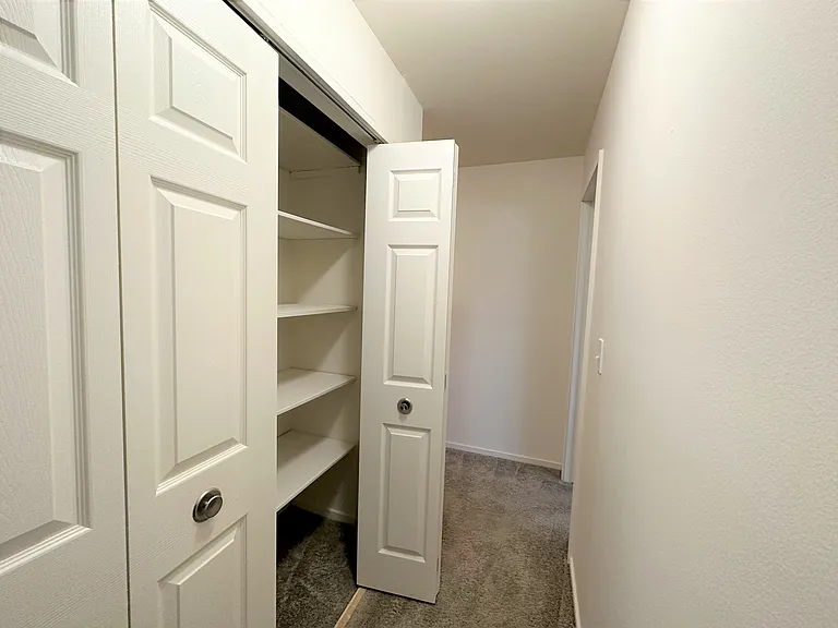 Grand Bend Club Apartments — Photo 24