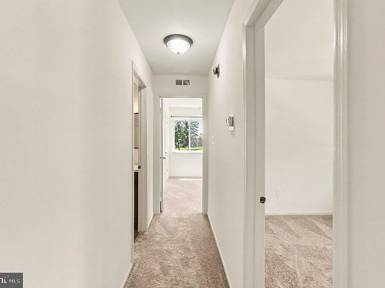 902 Dogwood Ct — Photo 12