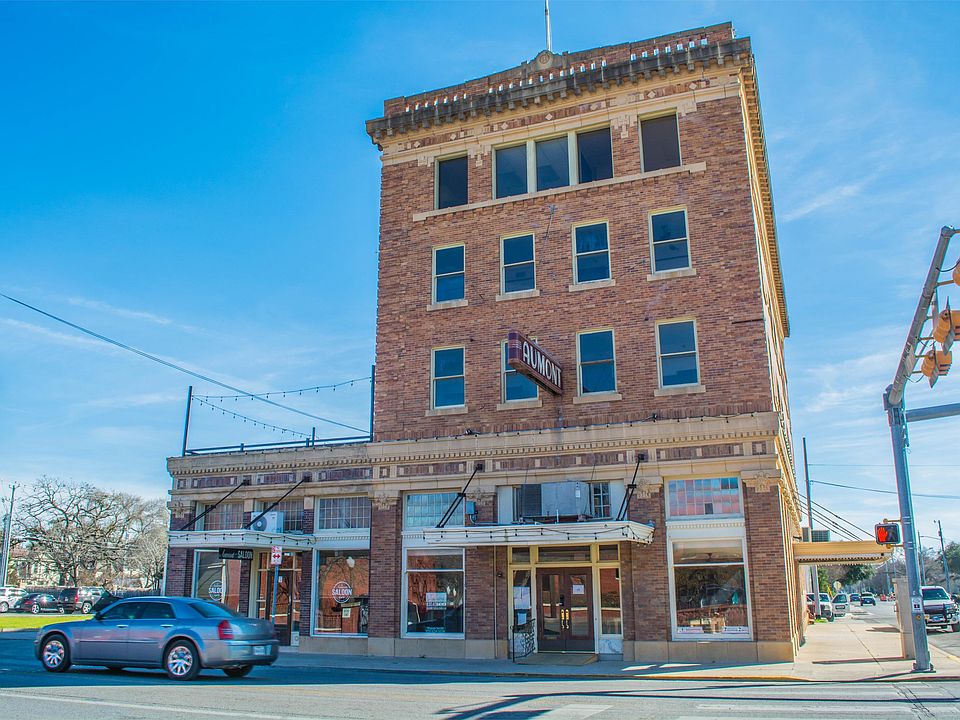 1st image of 301 N Austin St Ste 301