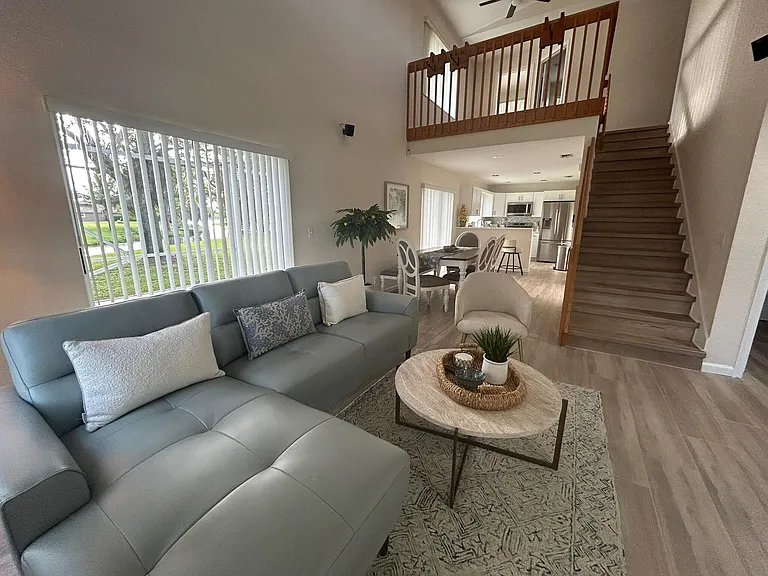 1140 Staghorn St — Photo 3
