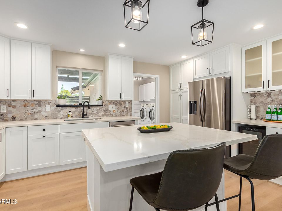 1st image of 2326 E MONTEBELLO Avenue