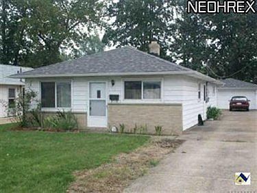1st image of 355 Parkway Dr