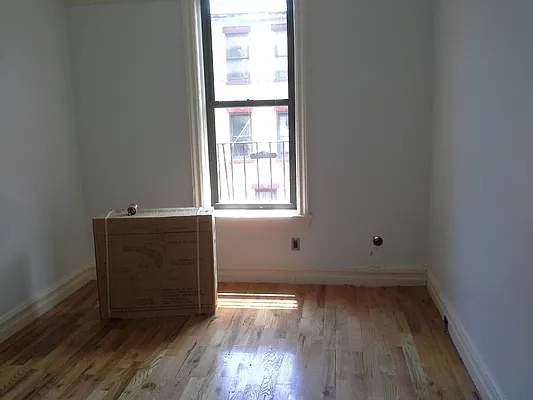 Rented by Sam Tabak | media 30