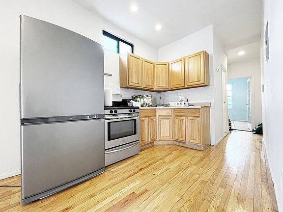 2nd image of 23 Meserole St #3N