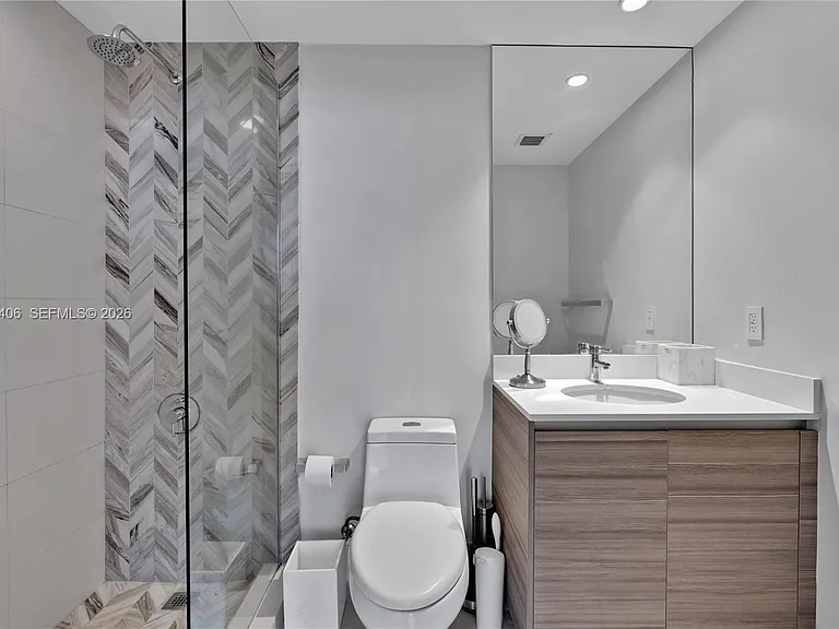 121 NE 34th St #Penthouse 3217 — Photo 33