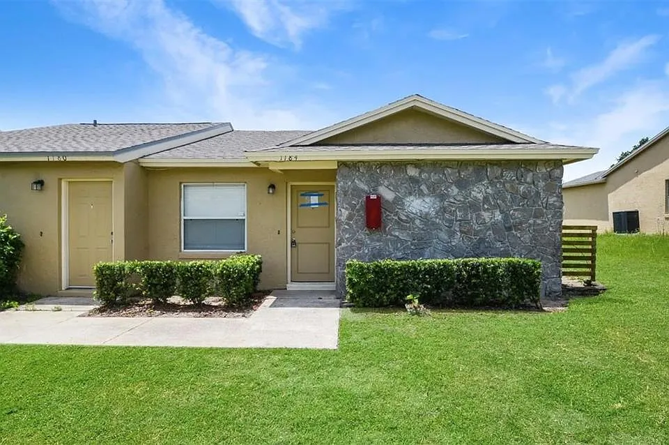 1184 Woodman Way