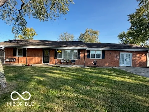 5212 W Petty Rd, Muncie, IN 47304