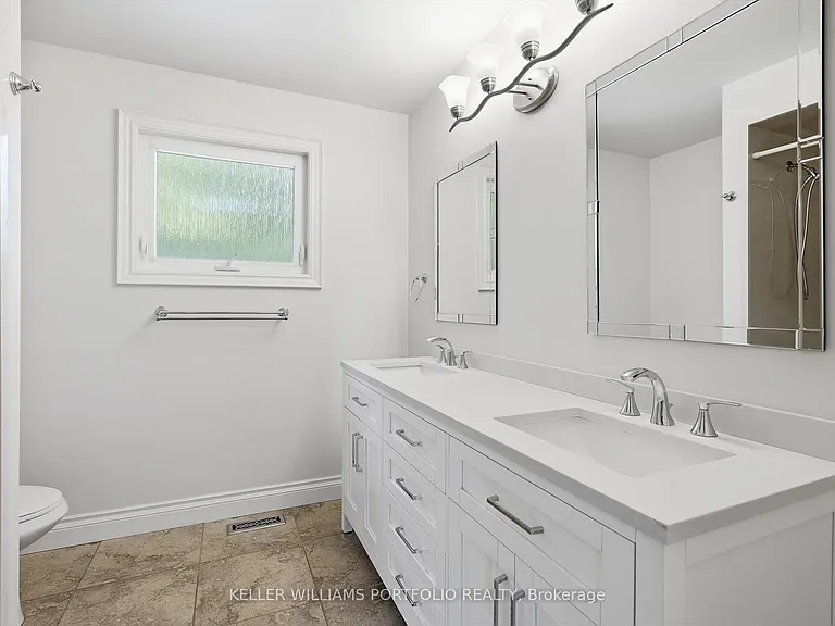287 Royal Albert Ct — Photo 34