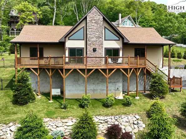 806 Shelter Rock Circle, Sugar Mountain, NC 28604