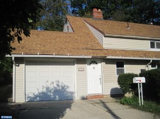 9344 Treaty Rd, Philadelphia, PA 19114