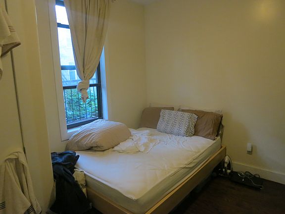 3rd image of 437 Bleecker St APT 3L
