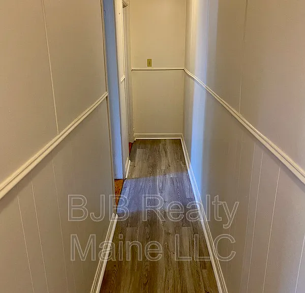 596 Preble St #4 — Photo 9