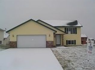 512 11th Ave SW, Rice, MN 56367