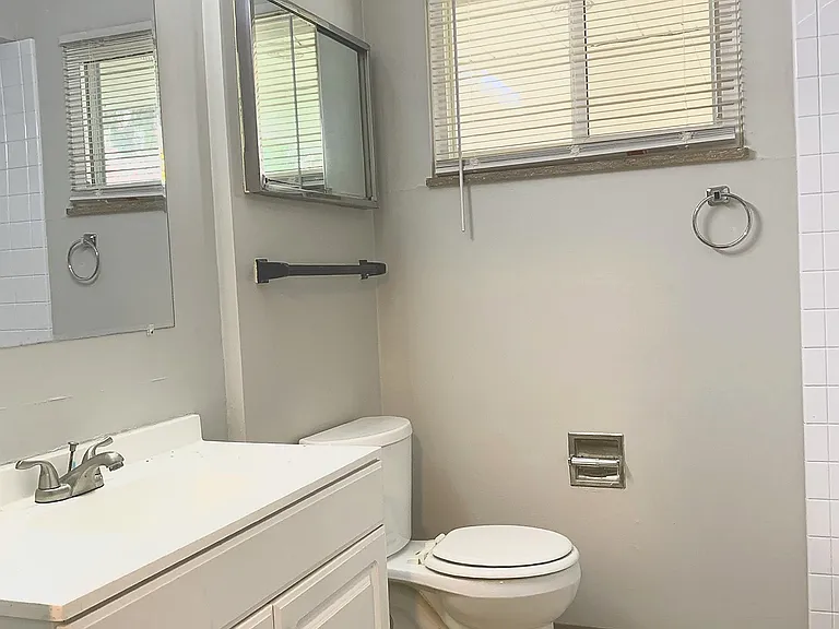 1095 Parma Ave — Photo 3