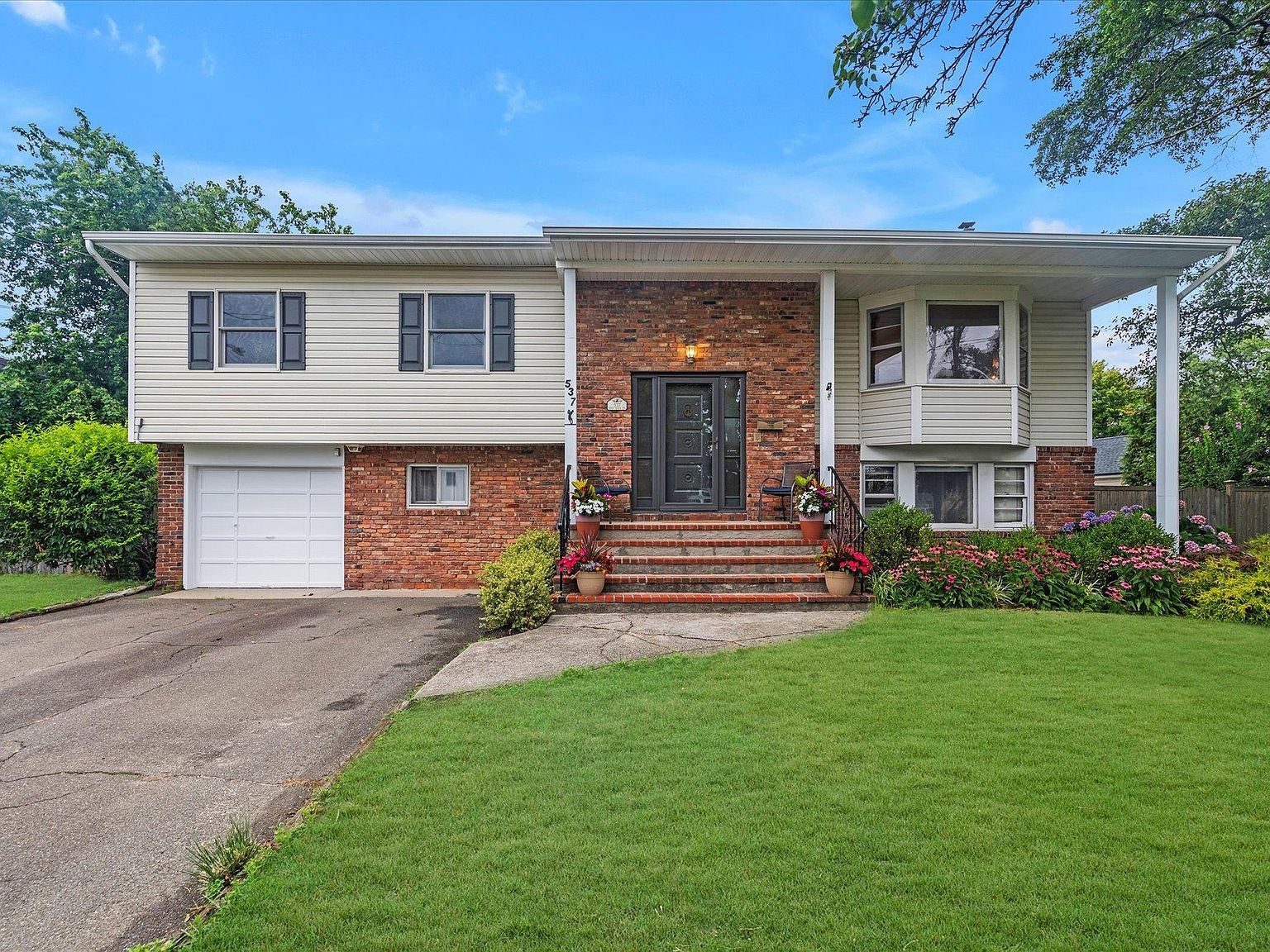 537 Bay 5th Street, West Islip, NY 11795 | Zillow