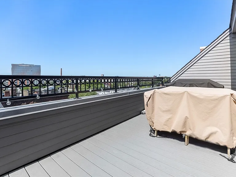 380 Bunker Hill St #210 — Photo 27