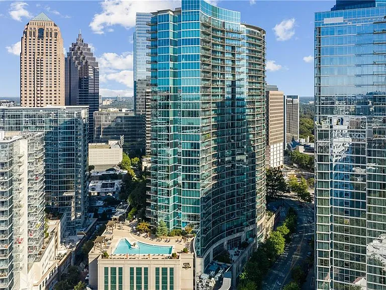 1080 Peachtree St NE #1411 — Photo 52