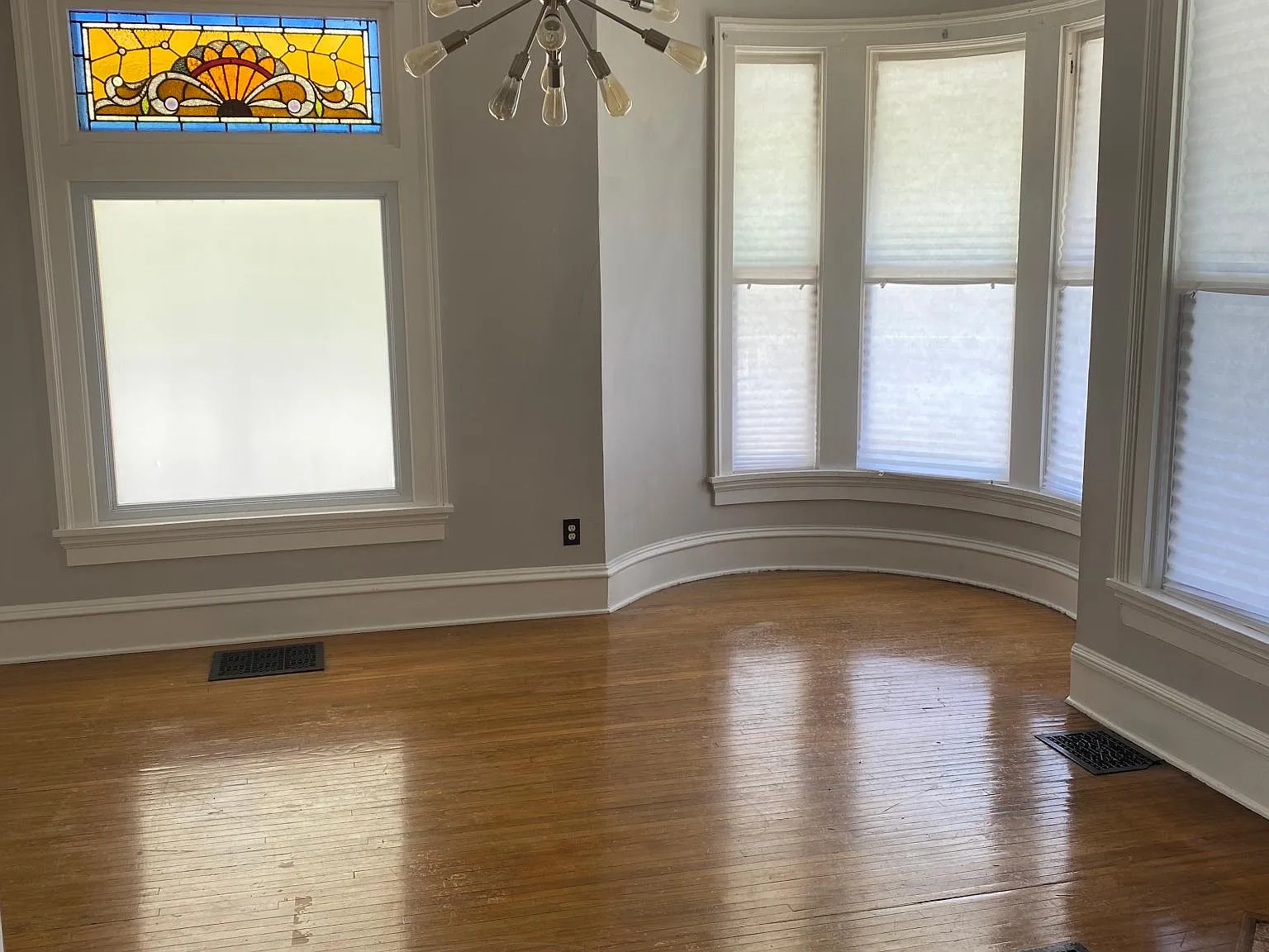 2 bed, 1200 sqft, $1,375 — Photo 2