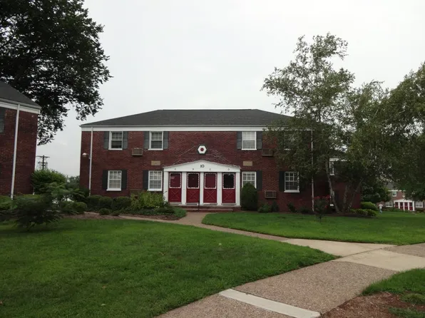 10D Colfax Mnr, Roselle Park, NJ 07204