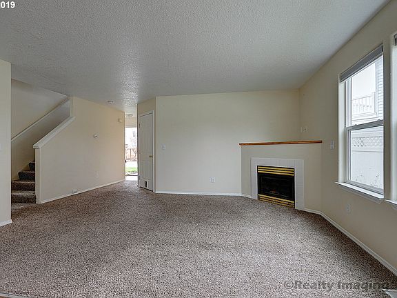3rd image of 1456 NE Herrold Ct