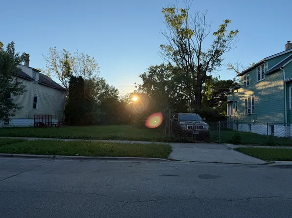 11558 S Perry Ave, Chicago, IL 60628