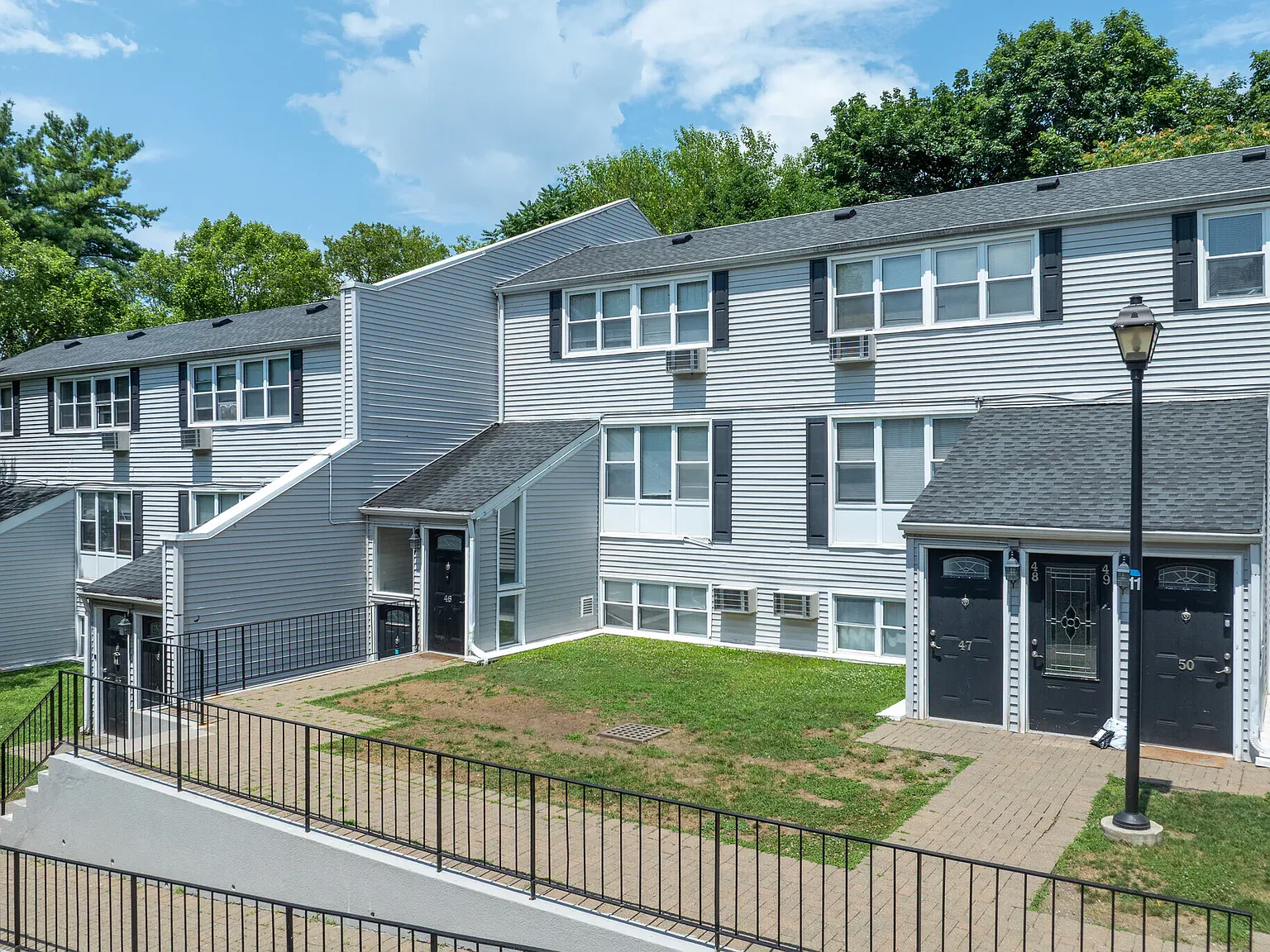 Cortlandt Living — Photo 2