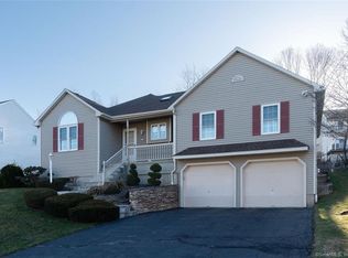 49 Ridgeland Dr, Waterbury, CT 06708