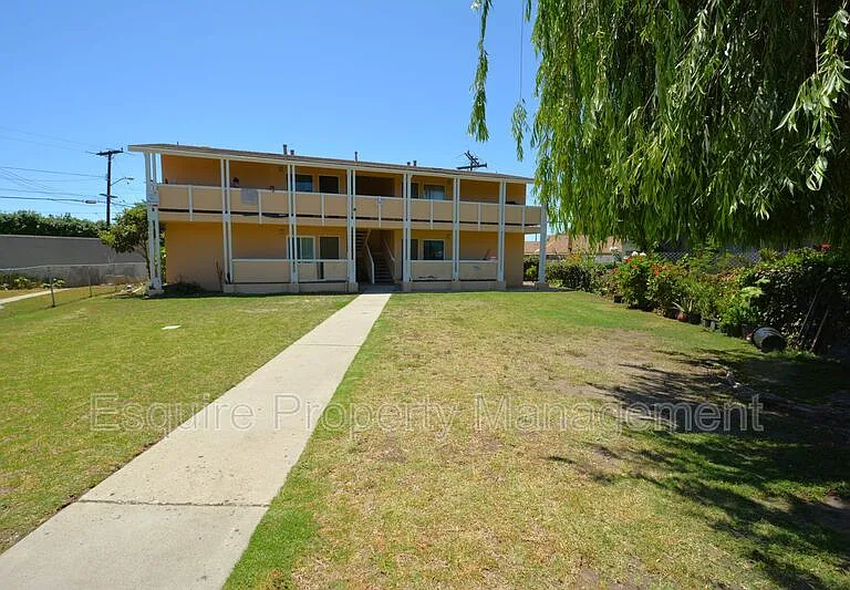 951 W Cedar Ct #1 — Photo 1