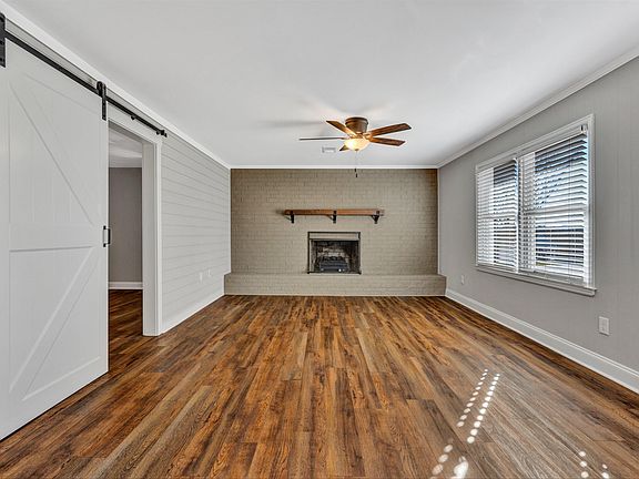 4th image of 1068 Blandford Ave