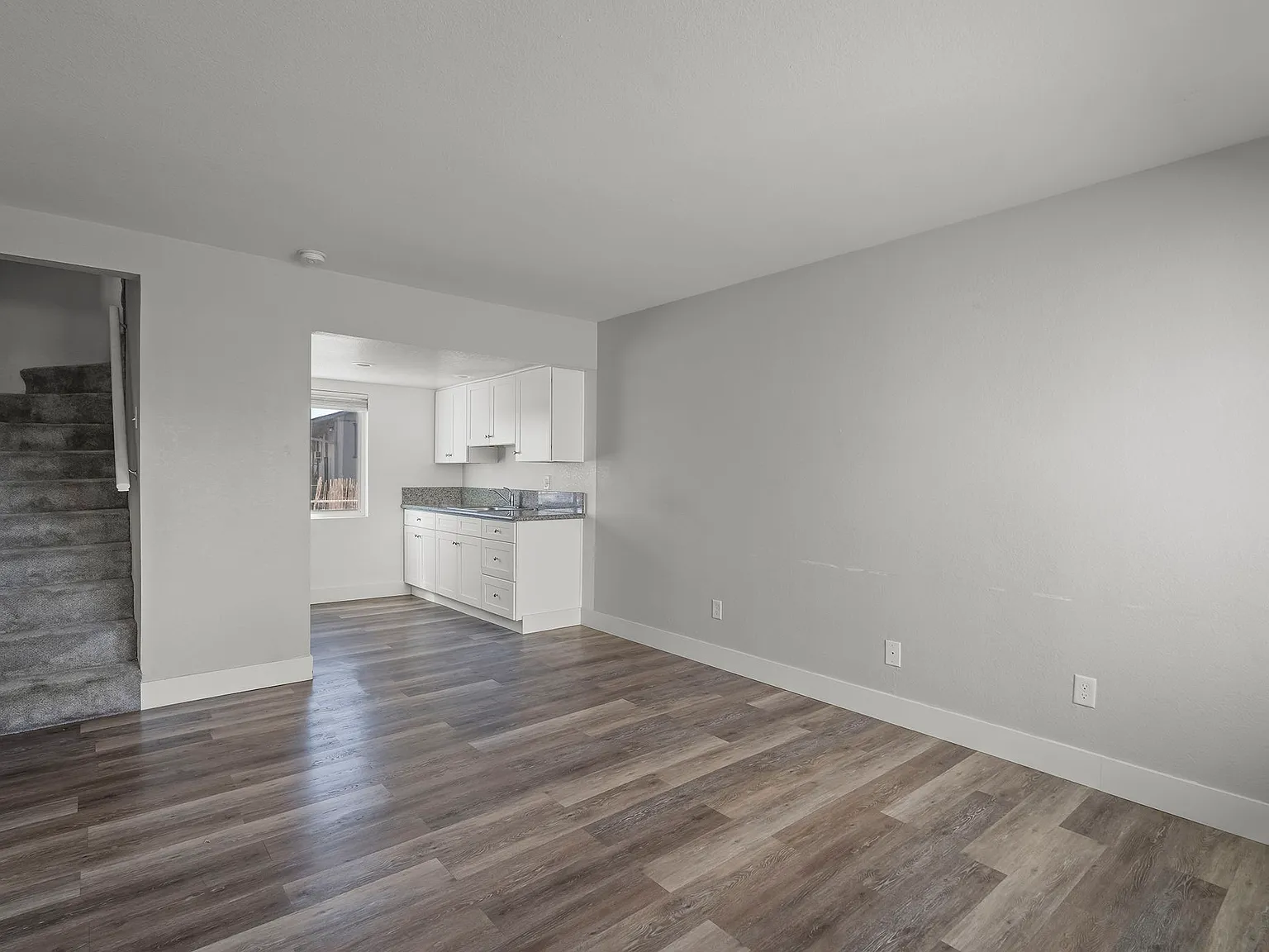 1 bed, 650 sqft, $1,200 — Photo 4