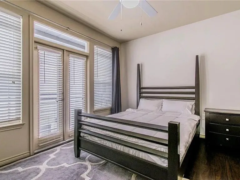 2606 Wilson St #1204 — Photo 11