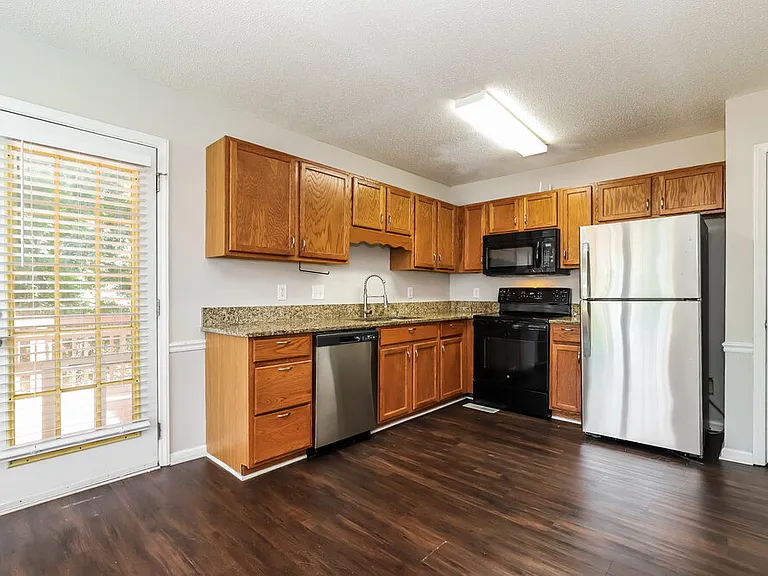 6819 Salem Quarter Rd — Photo 8